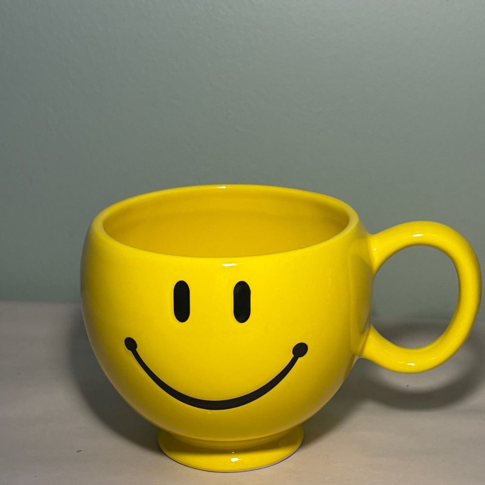 Teleflora Yellow Smiley Face Ceramic Planter Mug